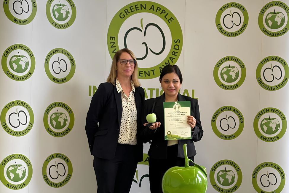 Air India SATS Wins Prestigious International Green Apple Environment Award for Eco-Friendly AeroWash Service